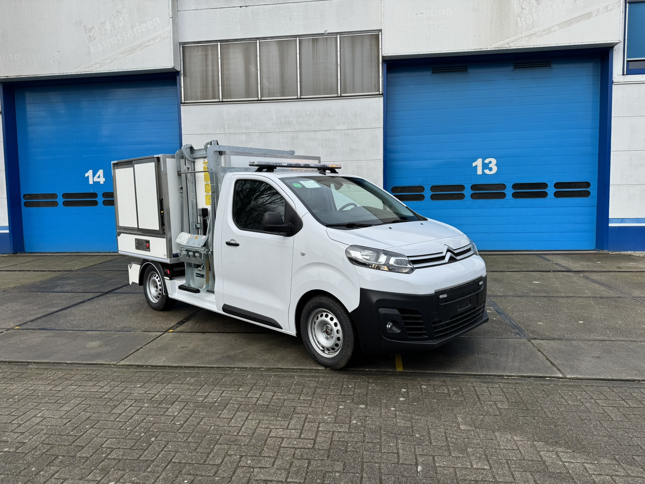 Citroen E-Jumpy veegvuil zijbelader seitenlader mullfahrzeug - Van jungkit, Van listrik: gambar 2 Citroen E-Jumpy veegvuil zijbelader seitenlader mullfahrzeug - Van jungkit, Van listrik: gambar 2