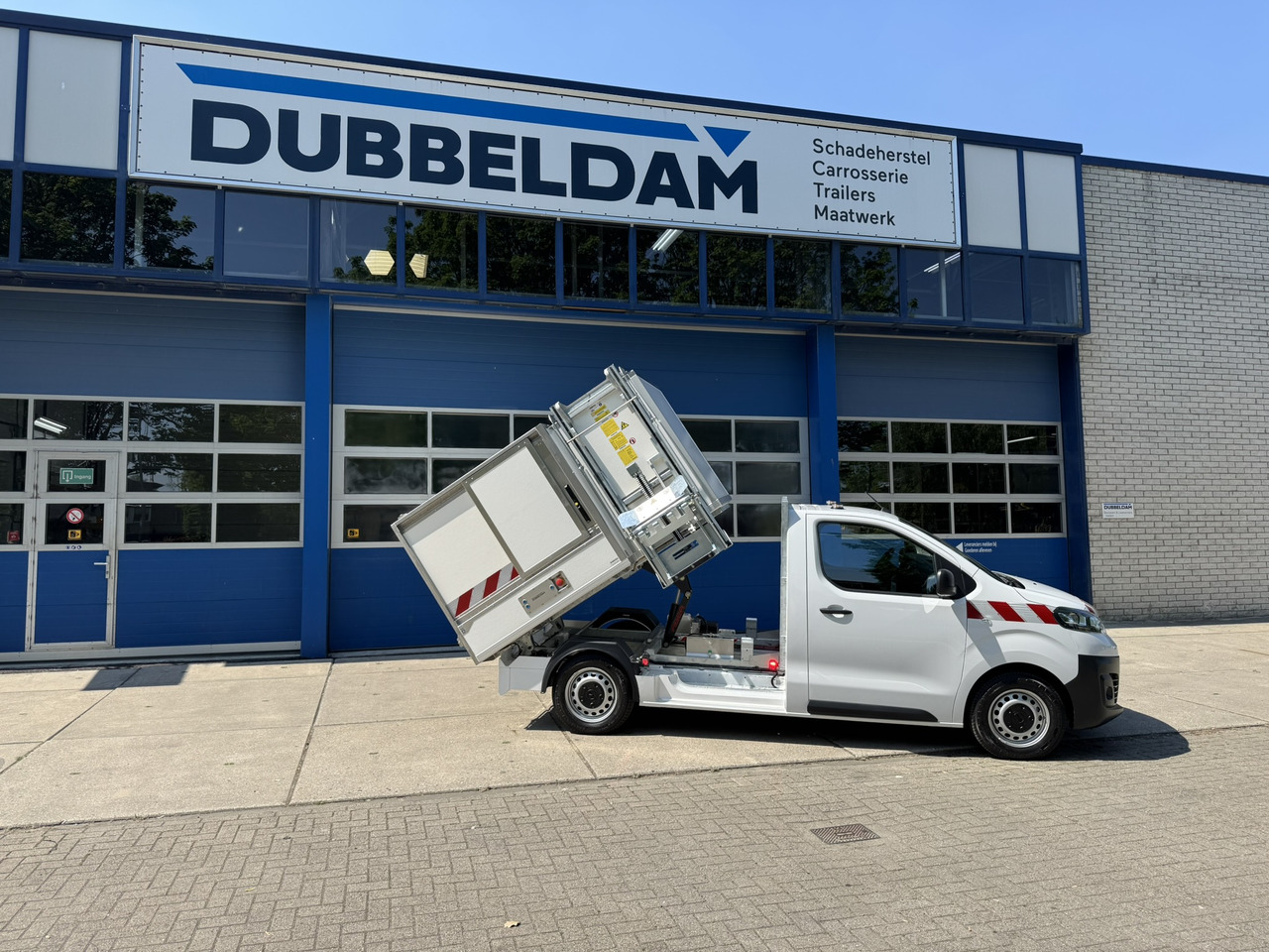 Opel E-Vivaro Sammelfahrzeug - Van jungkit, Van listrik: gambar 2 Opel E-Vivaro Sammelfahrzeug - Van jungkit, Van listrik: gambar 2