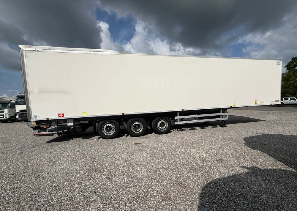 Chereau THERMO KING SLXe DIESEL/ELEKTRYK OSIE SAF - Semi-trailer berpendingin: gambar 4 Chereau THERMO KING SLXe DIESEL/ELEKTRYK OSIE SAF - Semi-trailer berpendingin: gambar 4