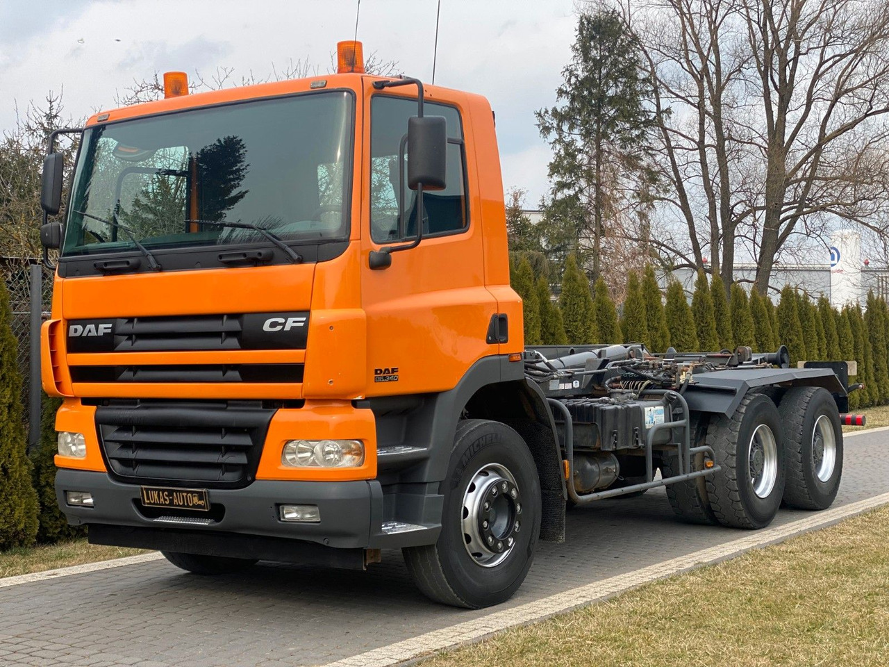 DAF CF 85.340 6X4 MANUAL GEARBOX - Hook lift: gambar 1 DAF CF 85.340 6X4 MANUAL GEARBOX - Hook lift: gambar 1