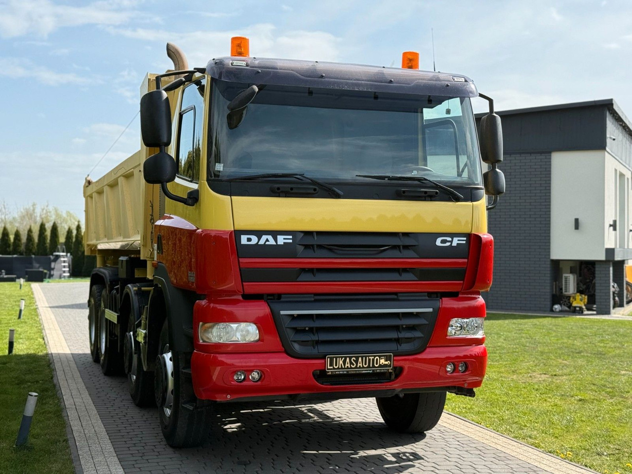DAF CF 85.410 TIPPER HYDROBOARD - Truk jungkit: gambar 2 DAF CF 85.410 TIPPER HYDROBOARD - Truk jungkit: gambar 2