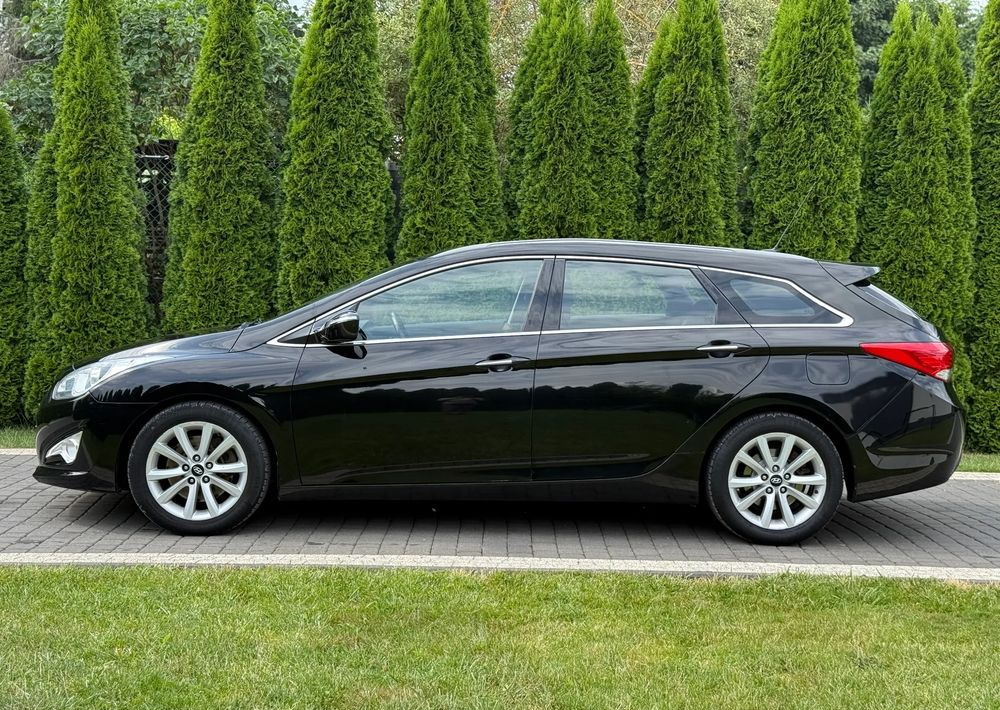 Hyundai i40 1.7 CRDi Comfort - Station wagon: gambar 4 Hyundai i40 1.7 CRDi Comfort - Station wagon: gambar 4