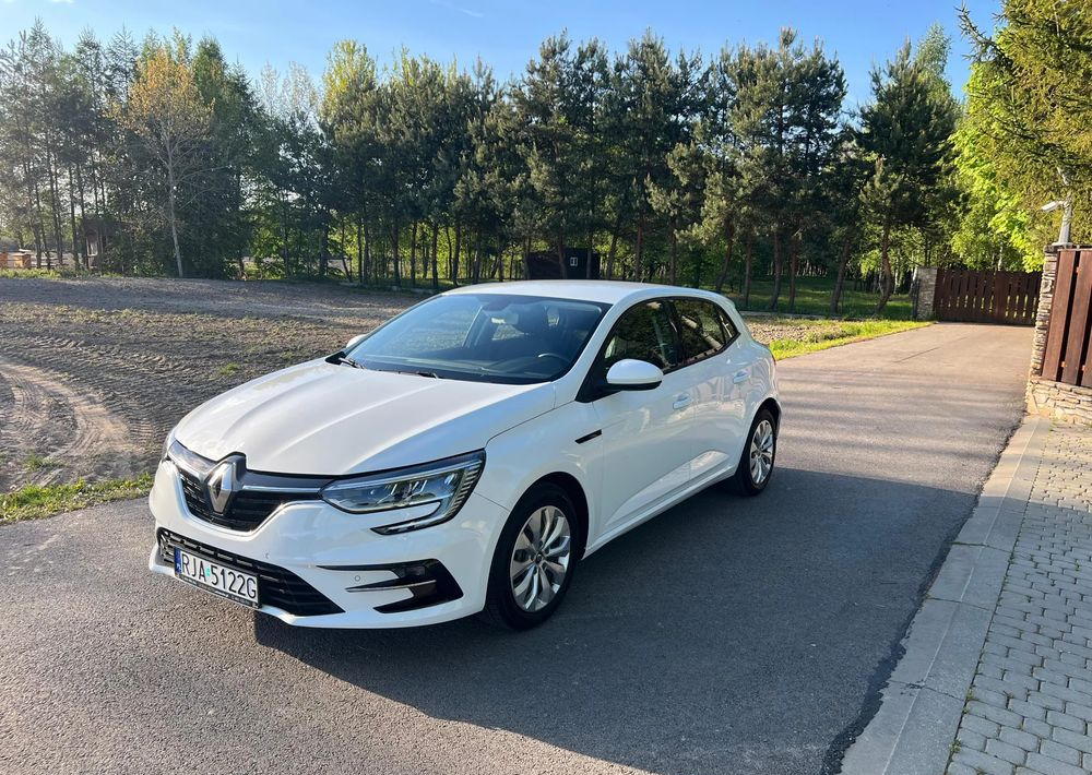 Renault Megane 1.5 Blue dCi Business - Mobil: gambar 4 Renault Megane 1.5 Blue dCi Business - Mobil: gambar 4