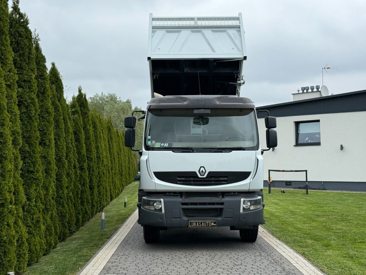 Renault PREMIUM 410 DXI 6X4 TIPPER - Truk jungkit: gambar 3 Renault PREMIUM 410 DXI 6X4 TIPPER - Truk jungkit: gambar 3