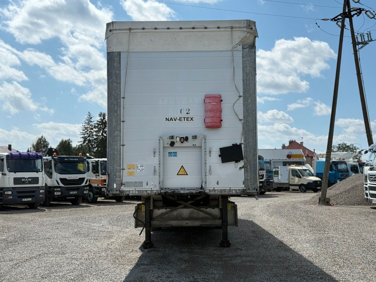 Schmitz Cargobull AXLE SCHMITZ LIFTED AXLE - Semi-trailer dengan terpal samping: gambar 2 Schmitz Cargobull AXLE SCHMITZ LIFTED AXLE - Semi-trailer dengan terpal samping: gambar 2
