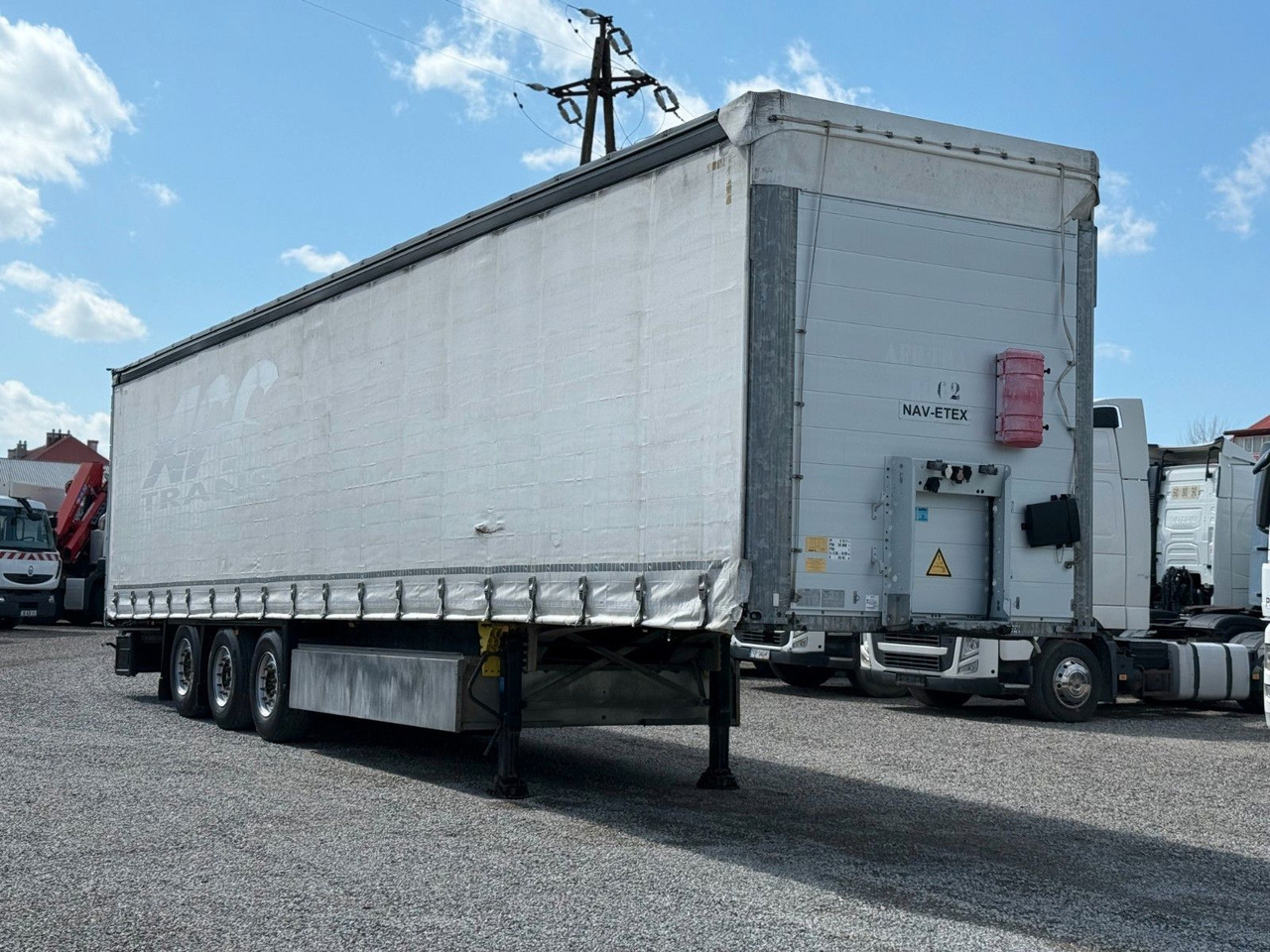 Schmitz Cargobull AXLE SCHMITZ LIFTED AXLE - Semi-trailer dengan terpal samping: gambar 1 Schmitz Cargobull AXLE SCHMITZ LIFTED AXLE - Semi-trailer dengan terpal samping: gambar 1