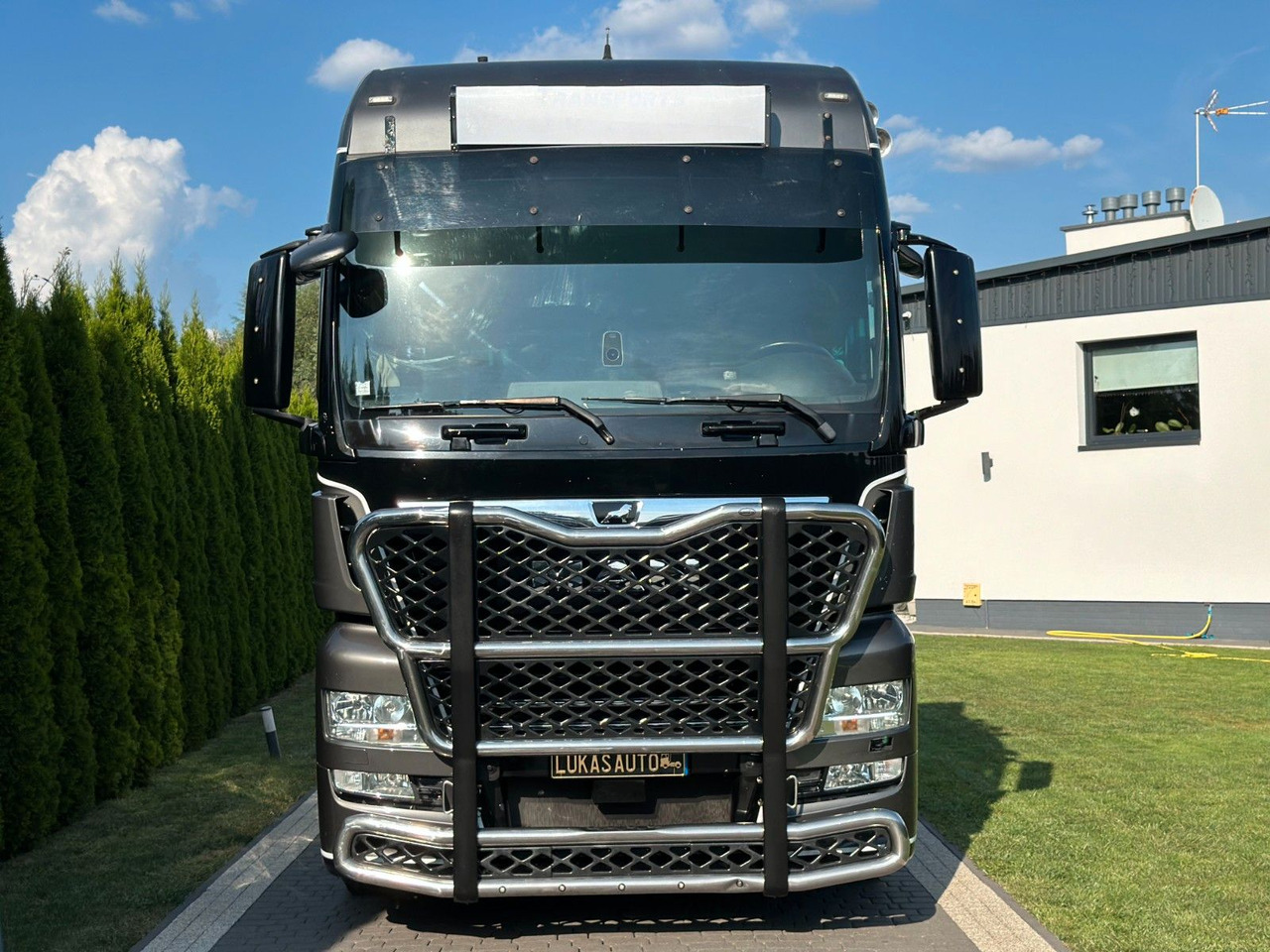 MAN TGX 18.580 D38 XXL RETARDER - Tractor head: gambar 2 MAN TGX 18.580 D38 XXL RETARDER - Tractor head: gambar 2