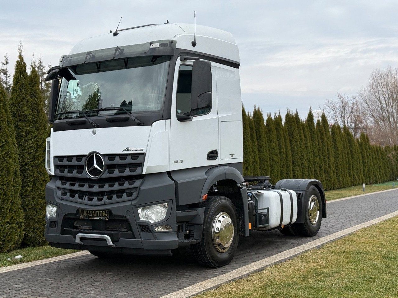 Mercedes-Benz AROCS 1843 HYDRAULIC - Tractor head: gambar 1 Mercedes-Benz AROCS 1843 HYDRAULIC - Tractor head: gambar 1