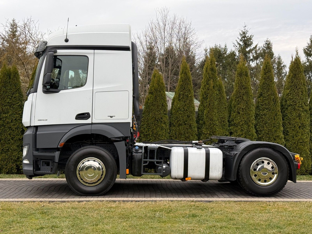 Mercedes-Benz AROCS 1843 HYDRAULIC - Tractor head: gambar 4 Mercedes-Benz AROCS 1843 HYDRAULIC - Tractor head: gambar 4
