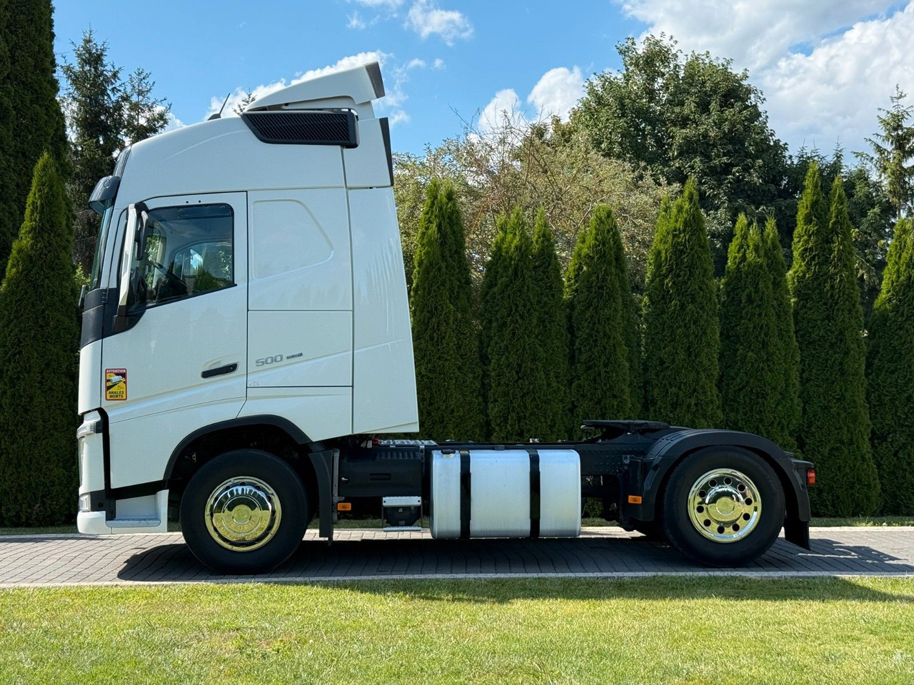 Volvo FH 500 AUTOMATIC TWO TANKS - Tractor head: gambar 4 Volvo FH 500 AUTOMATIC TWO TANKS - Tractor head: gambar 4