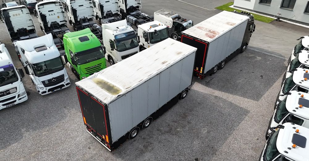 Volvo FH16 660 HP TANDEM 6x2 LIMITED EDITION - Truk dengan terpal samping: gambar 5 Volvo FH16 660 HP TANDEM 6x2 LIMITED EDITION - Truk dengan terpal samping: gambar 5