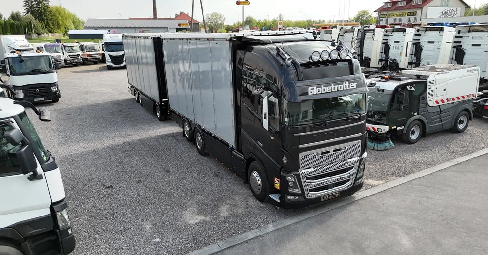 Volvo FH16 660 HP TANDEM 6x2 LIMITED EDITION - Truk dengan terpal samping: gambar 1 Volvo FH16 660 HP TANDEM 6x2 LIMITED EDITION - Truk dengan terpal samping: gambar 1