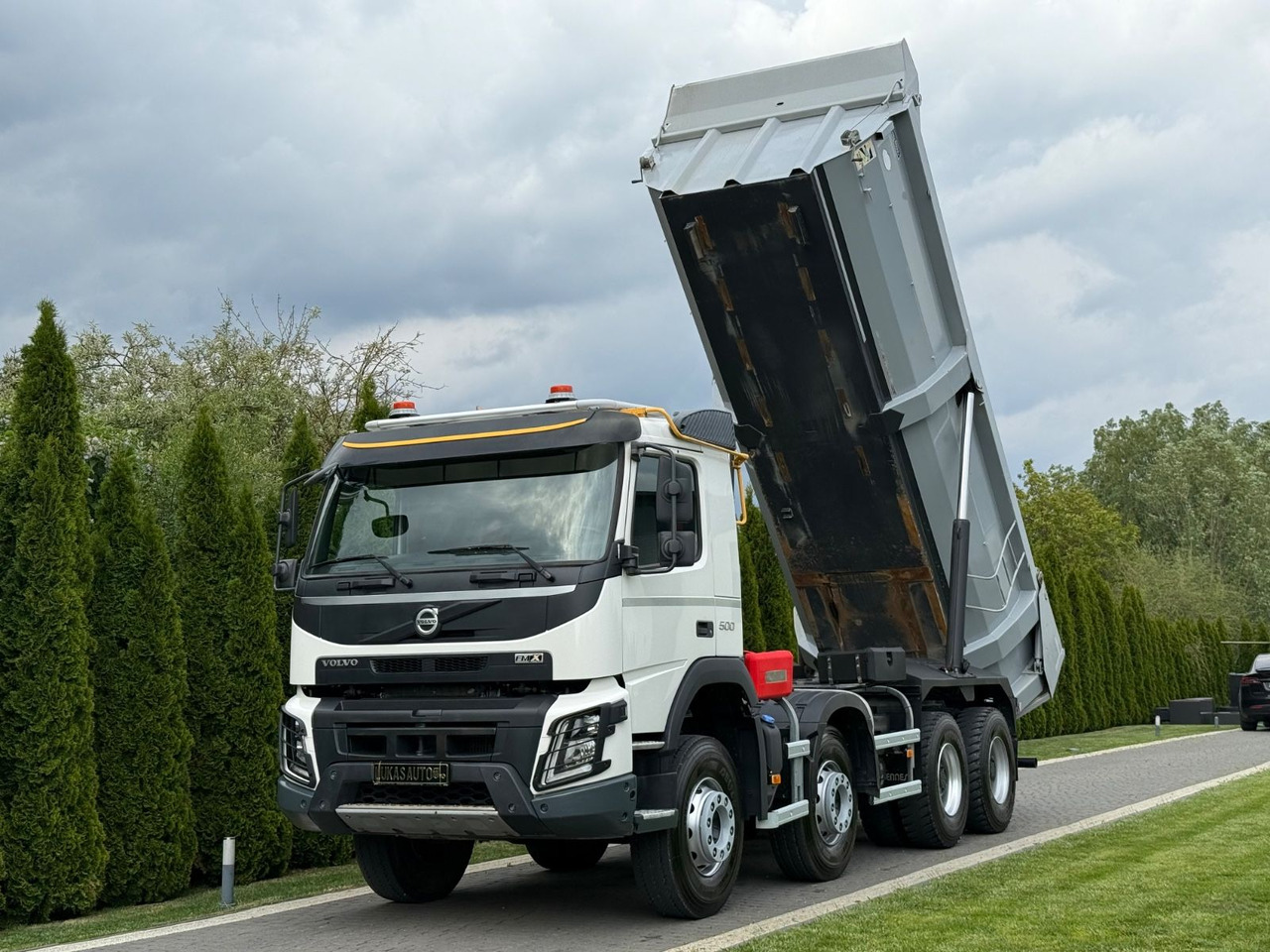 Volvo FMX 500 8X4 RETARDER - Truk jungkit: gambar 3 Volvo FMX 500 8X4 RETARDER - Truk jungkit: gambar 3
