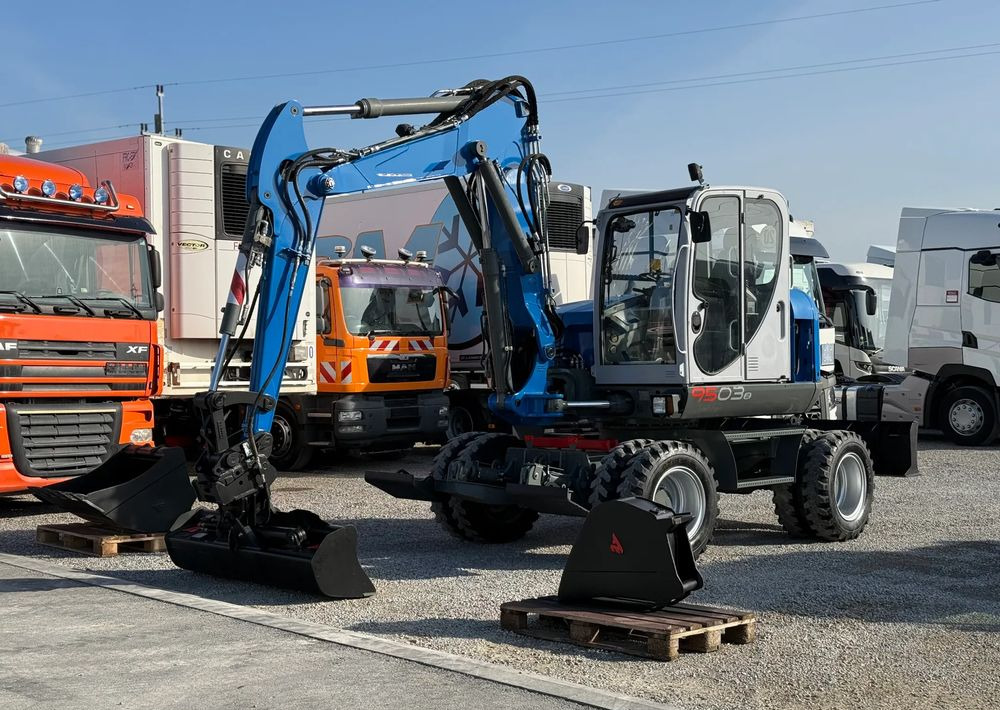 Wacker Neuson 9503-2 TRZY ŁYŻKI - Ekskavator roda: gambar 1 Wacker Neuson 9503-2 TRZY ŁYŻKI - Ekskavator roda: gambar 1