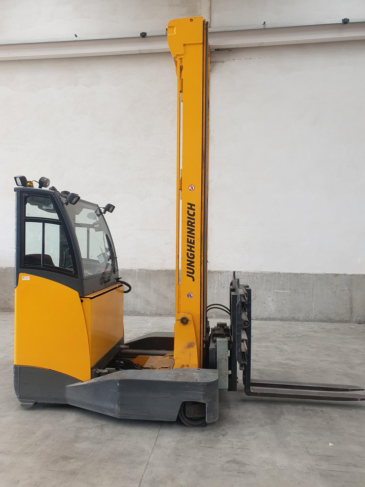 JUNGHEINRICH ETVQ 25 - Loader empat arah: gambar 1 JUNGHEINRICH ETVQ 25 - Loader empat arah: gambar 1
