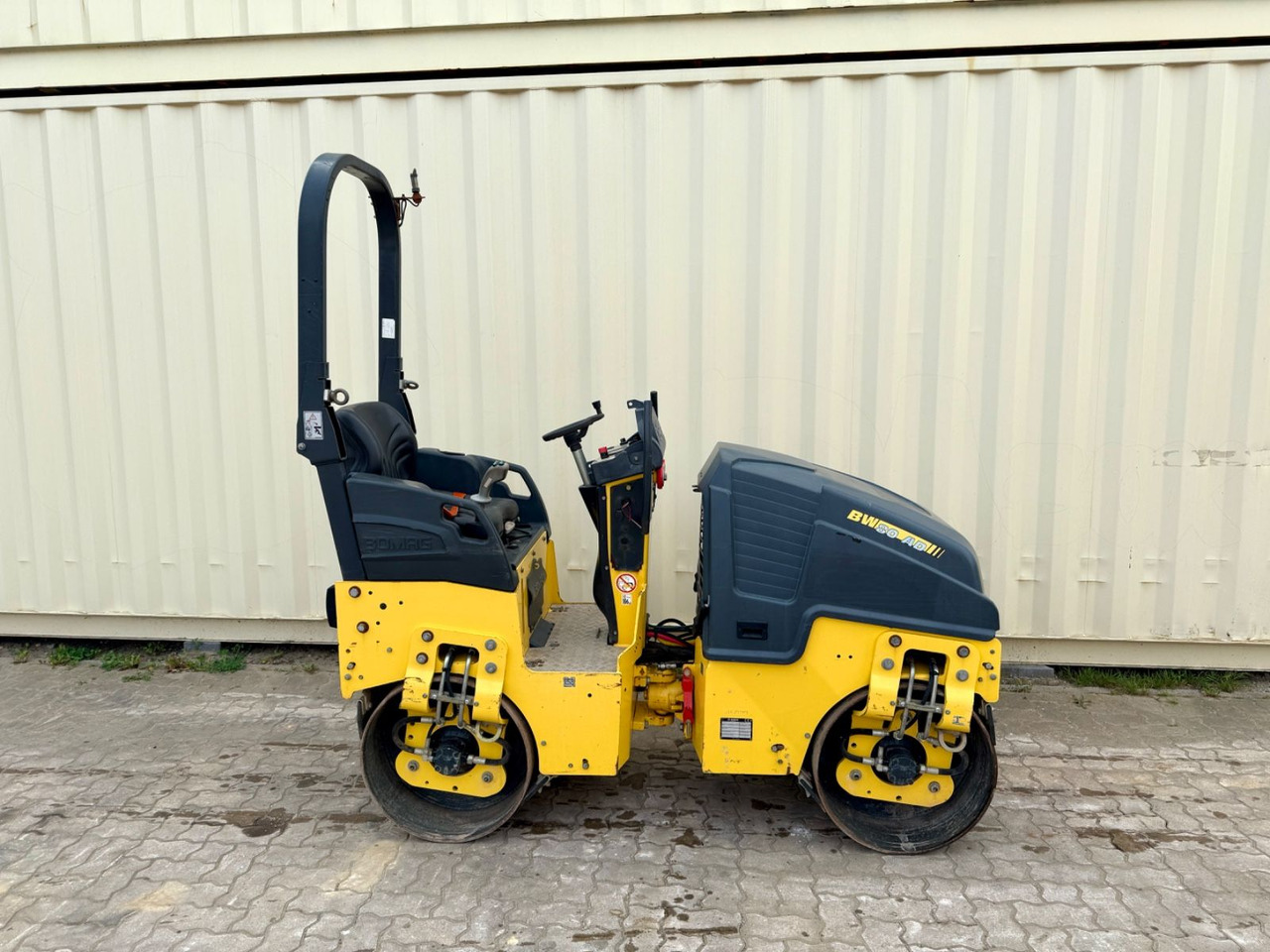 BOMAG BW80AD-5 / 2018 BJ / 1.005 H / 1.550 KG - Roller jalan: gambar 5 BOMAG BW80AD-5 / 2018 BJ / 1.005 H / 1.550 KG - Roller jalan: gambar 5