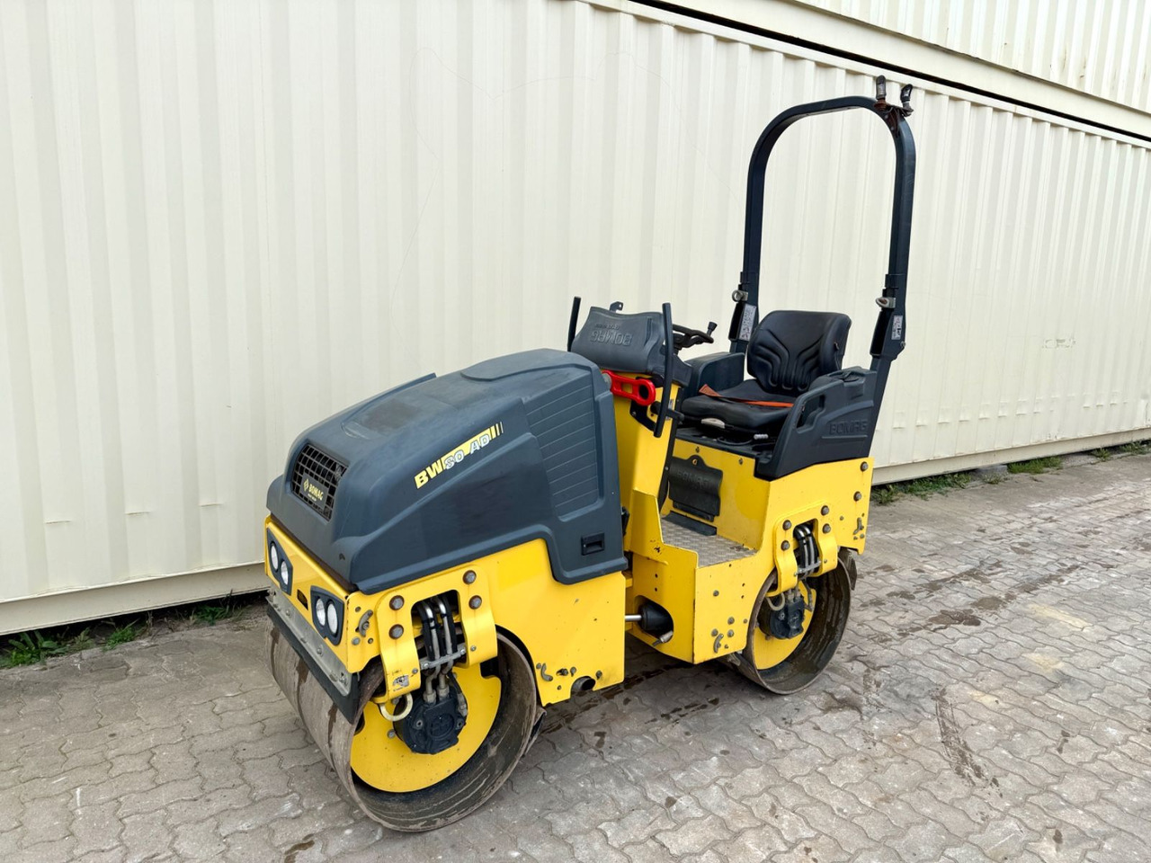 BOMAG BW80AD-5 / 2018 BJ / 1.005 H / 1.550 KG - Roller jalan: gambar 1 BOMAG BW80AD-5 / 2018 BJ / 1.005 H / 1.550 KG - Roller jalan: gambar 1