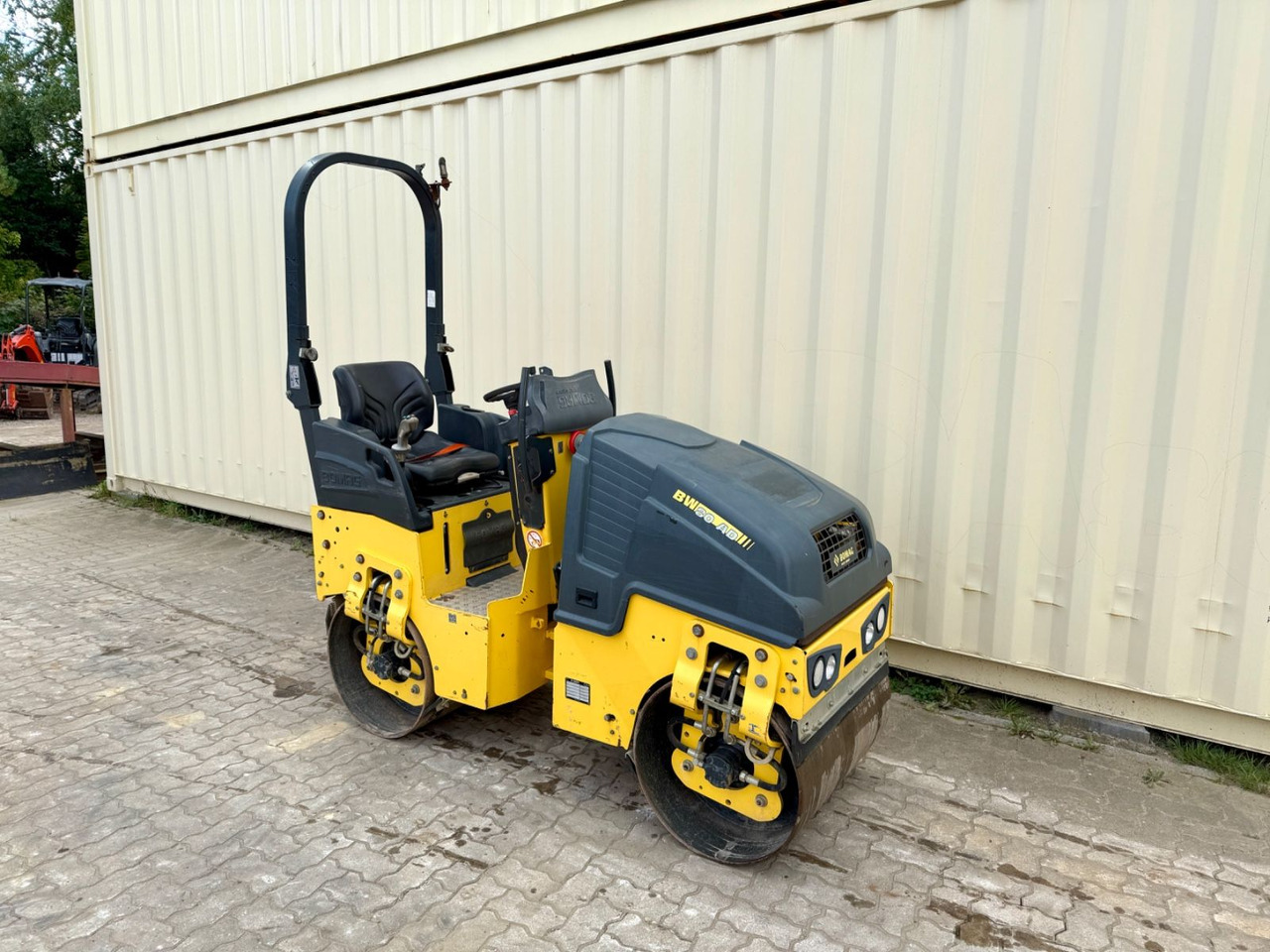 BOMAG BW80AD-5 / 2018 BJ / 1.005 H / 1.550 KG - Roller jalan: gambar 4 BOMAG BW80AD-5 / 2018 BJ / 1.005 H / 1.550 KG - Roller jalan: gambar 4