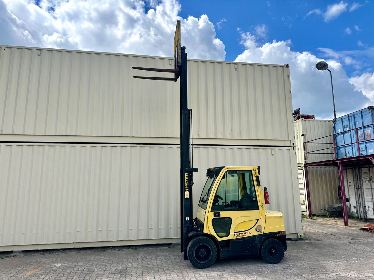 Hyster H3.0FT / Diesel / Triplex / Ex Armee - Forklift diesel: gambar 4 Hyster H3.0FT / Diesel / Triplex / Ex Armee - Forklift diesel: gambar 4