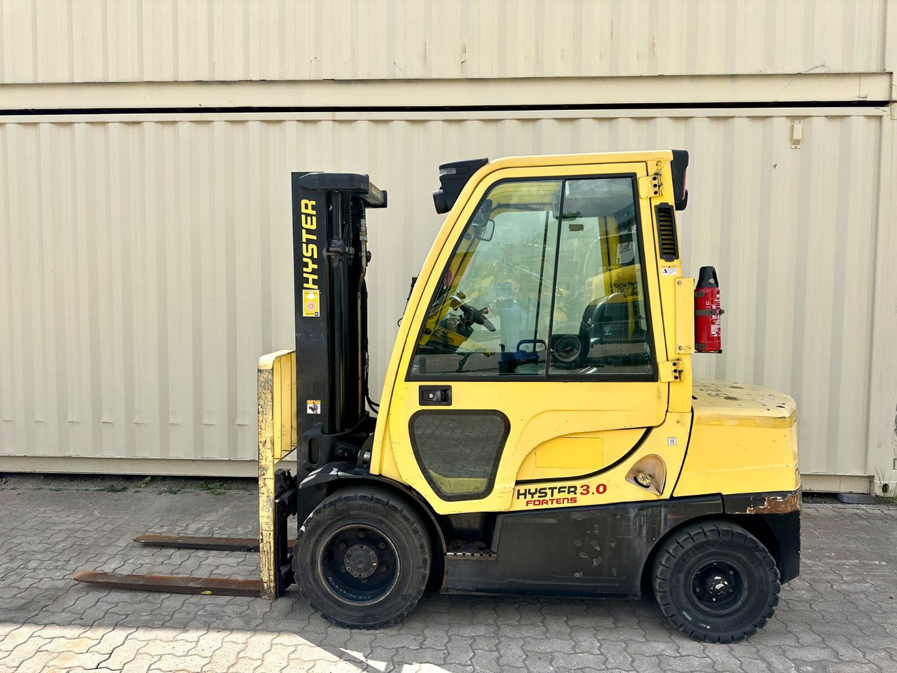 Hyster H3.0FT / Diesel / Triplex / Ex Armee - Forklift diesel: gambar 2 Hyster H3.0FT / Diesel / Triplex / Ex Armee - Forklift diesel: gambar 2