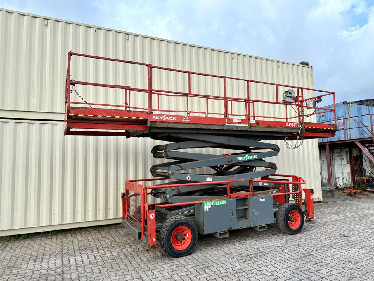 Skyjack SJ9241 4x4 Diesel / 14.5 Meter / 2015 BJ - Platform udara yang dipasang di truk: gambar 4 Skyjack SJ9241 4x4 Diesel / 14.5 Meter / 2015 BJ - Platform udara yang dipasang di truk: gambar 4