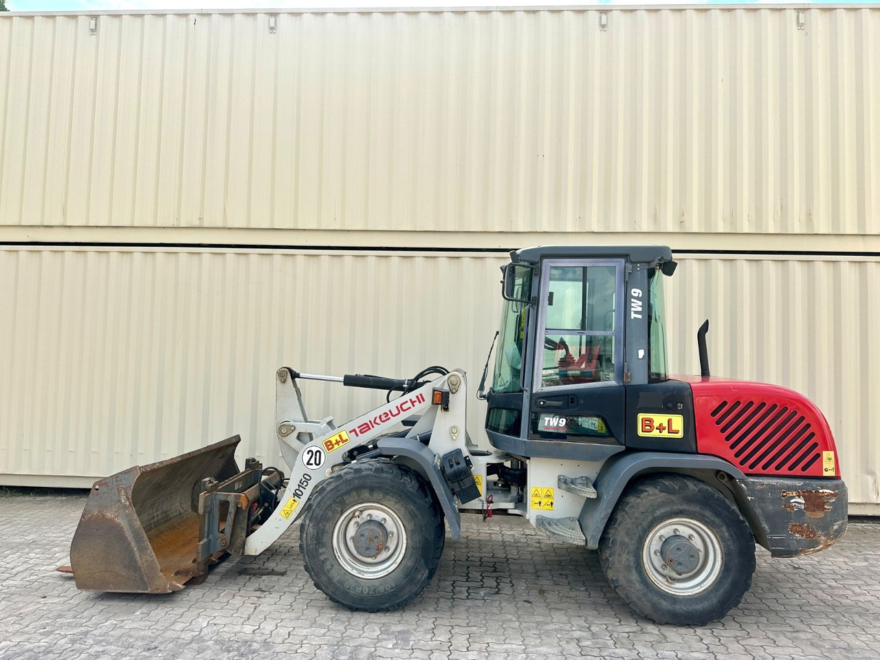 Takeuchi TW9 /4.800 KG /Deutsche Maschine /Gabel+Schaufel - Wheel loader: gambar 2 Takeuchi TW9 /4.800 KG /Deutsche Maschine /Gabel+Schaufel - Wheel loader: gambar 2