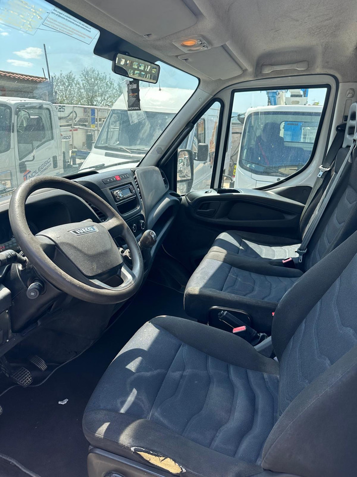 IVECO DAILY 35C12 - Truk jungkit: gambar 5 IVECO DAILY 35C12 - Truk jungkit: gambar 5