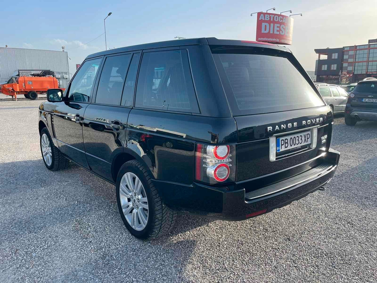 Land Rover Range Rover Vogue 4.4 TDV8 - Mobil SUV: gambar 5 Land Rover Range Rover Vogue 4.4 TDV8 - Mobil SUV: gambar 5