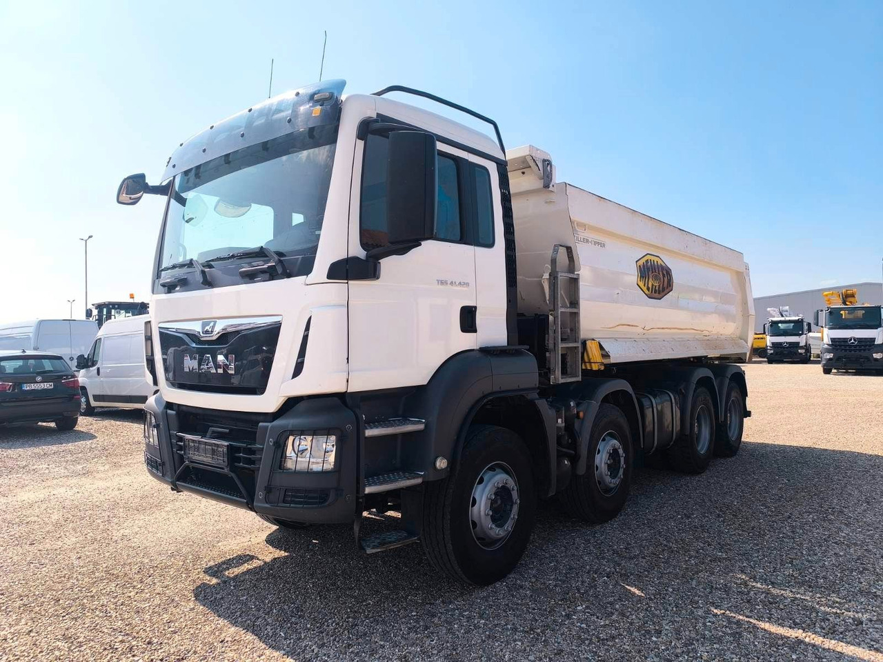 MAN TGS 41.420 MEILLER KIPPER - Truk skip loader: gambar 3 MAN TGS 41.420 MEILLER KIPPER - Truk skip loader: gambar 3