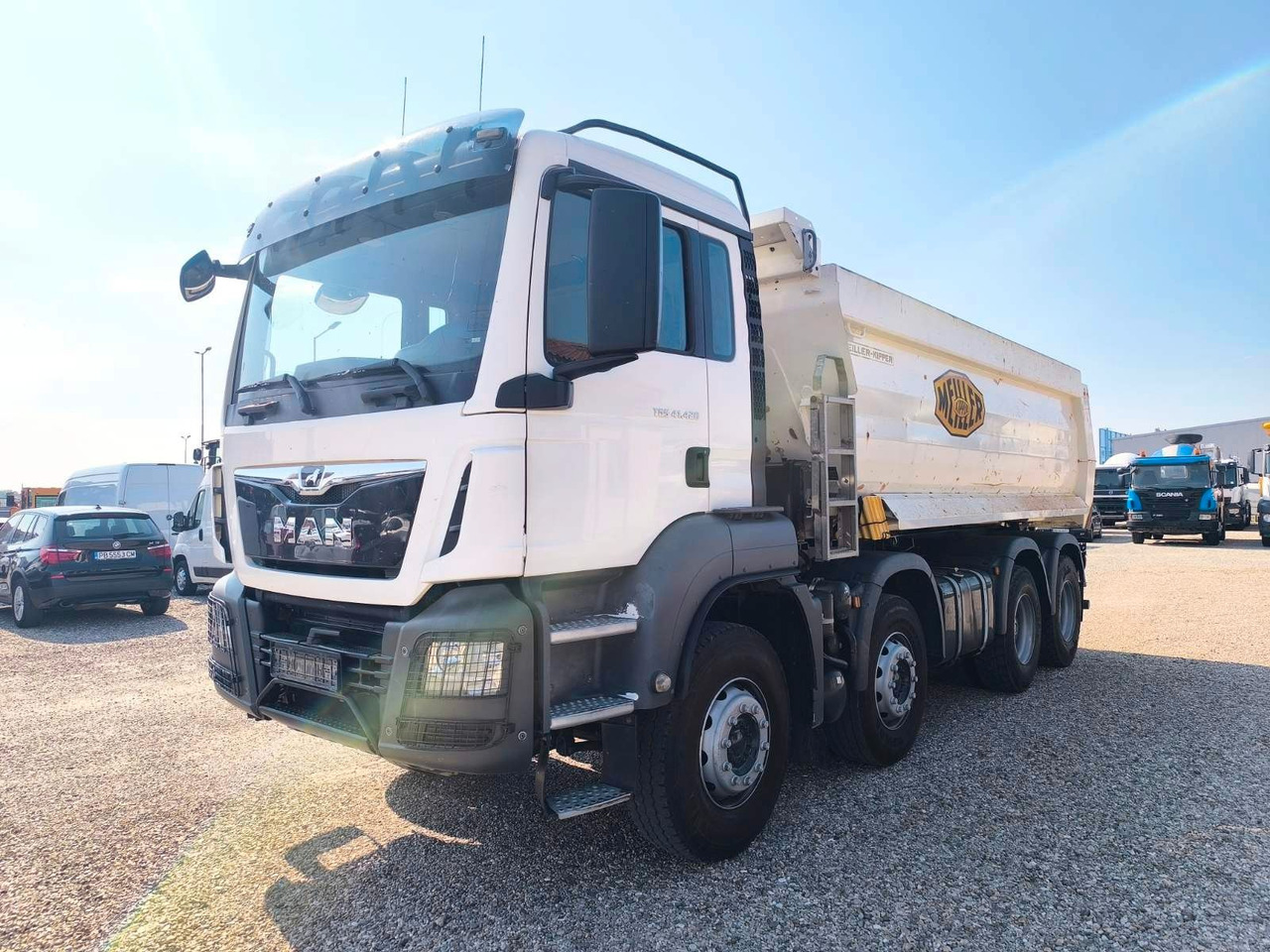 MAN TGS 41.420 MEILLER KIPPER - Truk skip loader: gambar 3 MAN TGS 41.420 MEILLER KIPPER - Truk skip loader: gambar 3
