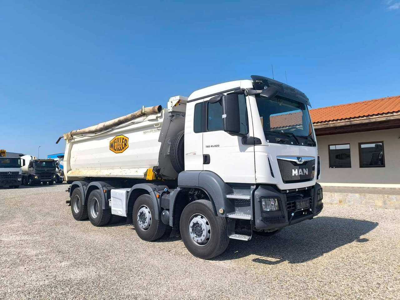 MAN TGS 41.420 MEILLER KIPPER - Truk skip loader: gambar 1 MAN TGS 41.420 MEILLER KIPPER - Truk skip loader: gambar 1