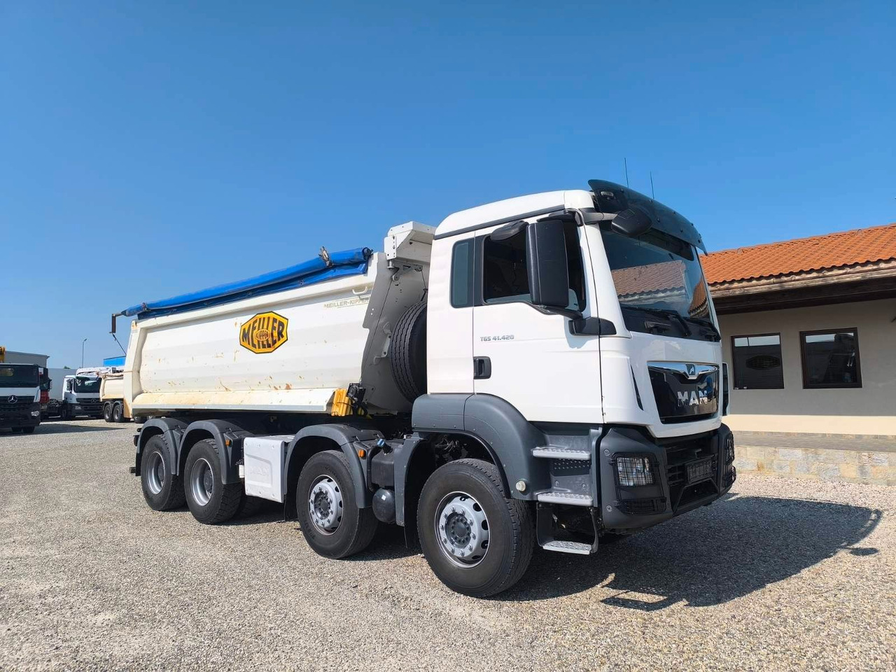 MAN TGS 41.420 MEILLER KIPPER - Truk skip loader: gambar 1 MAN TGS 41.420 MEILLER KIPPER - Truk skip loader: gambar 1