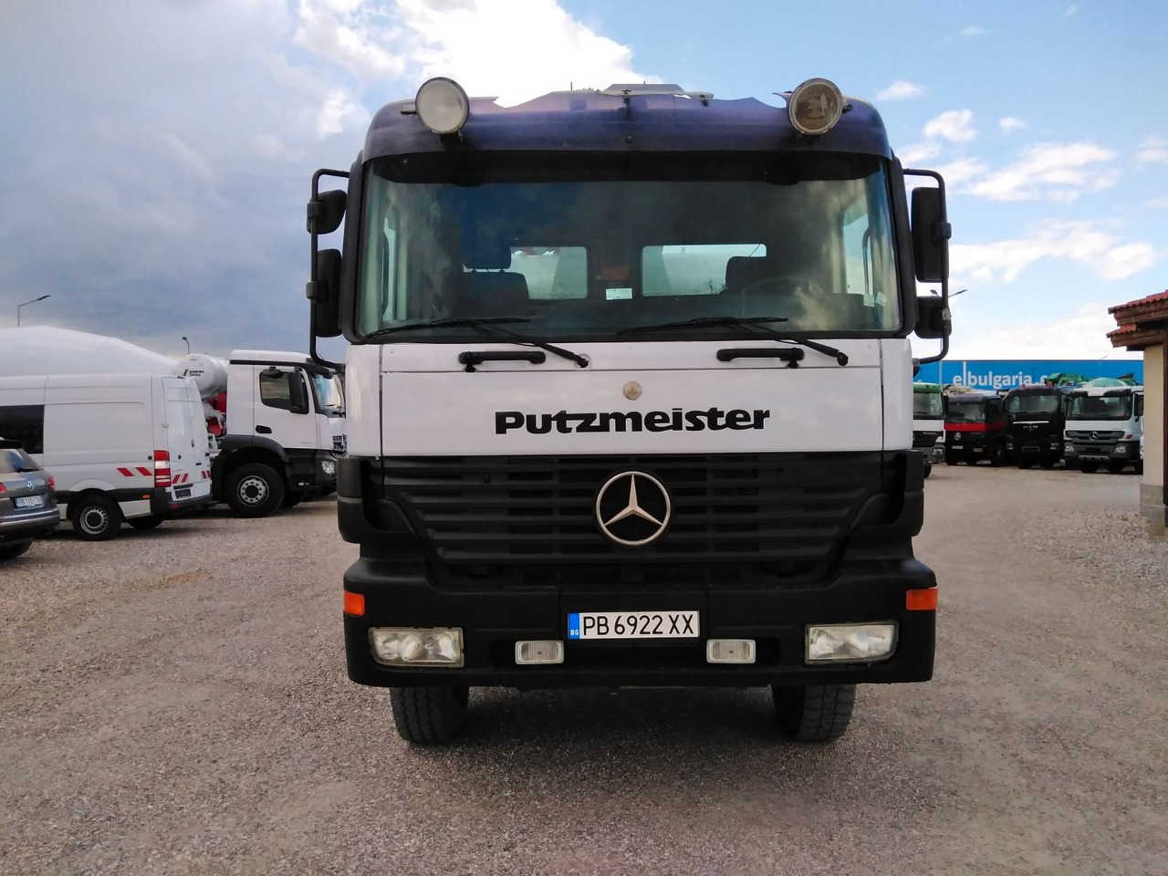 Mercedes-Benz ACTROS 3240 Putzmeister 26.67S - Truk pompa mixer: gambar 2 Mercedes-Benz ACTROS 3240 Putzmeister 26.67S - Truk pompa mixer: gambar 2