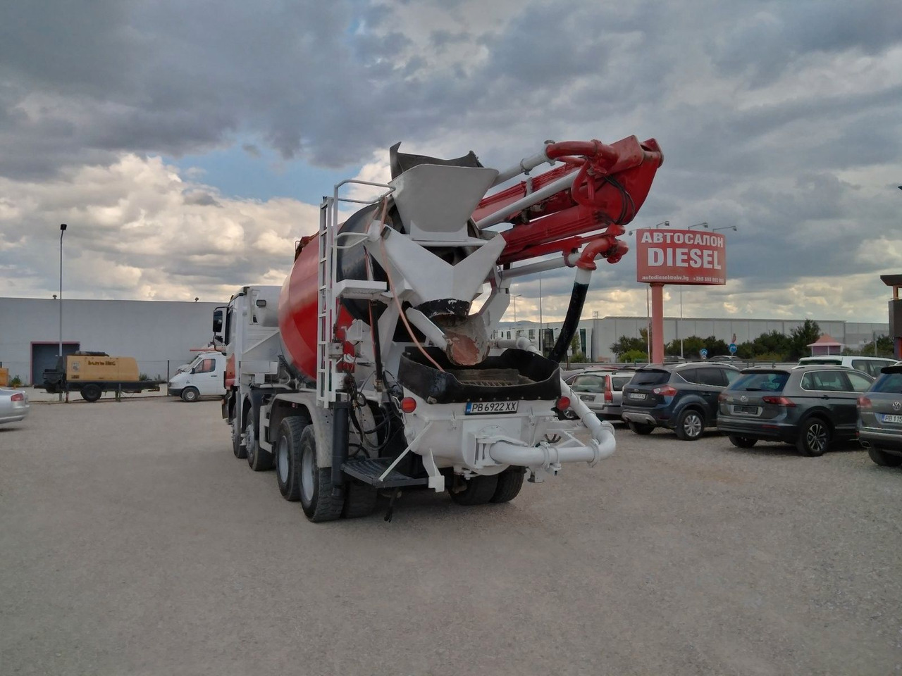 Mercedes-Benz ACTROS 3240 Putzmeister 26.67S - Truk pompa mixer: gambar 5 Mercedes-Benz ACTROS 3240 Putzmeister 26.67S - Truk pompa mixer: gambar 5