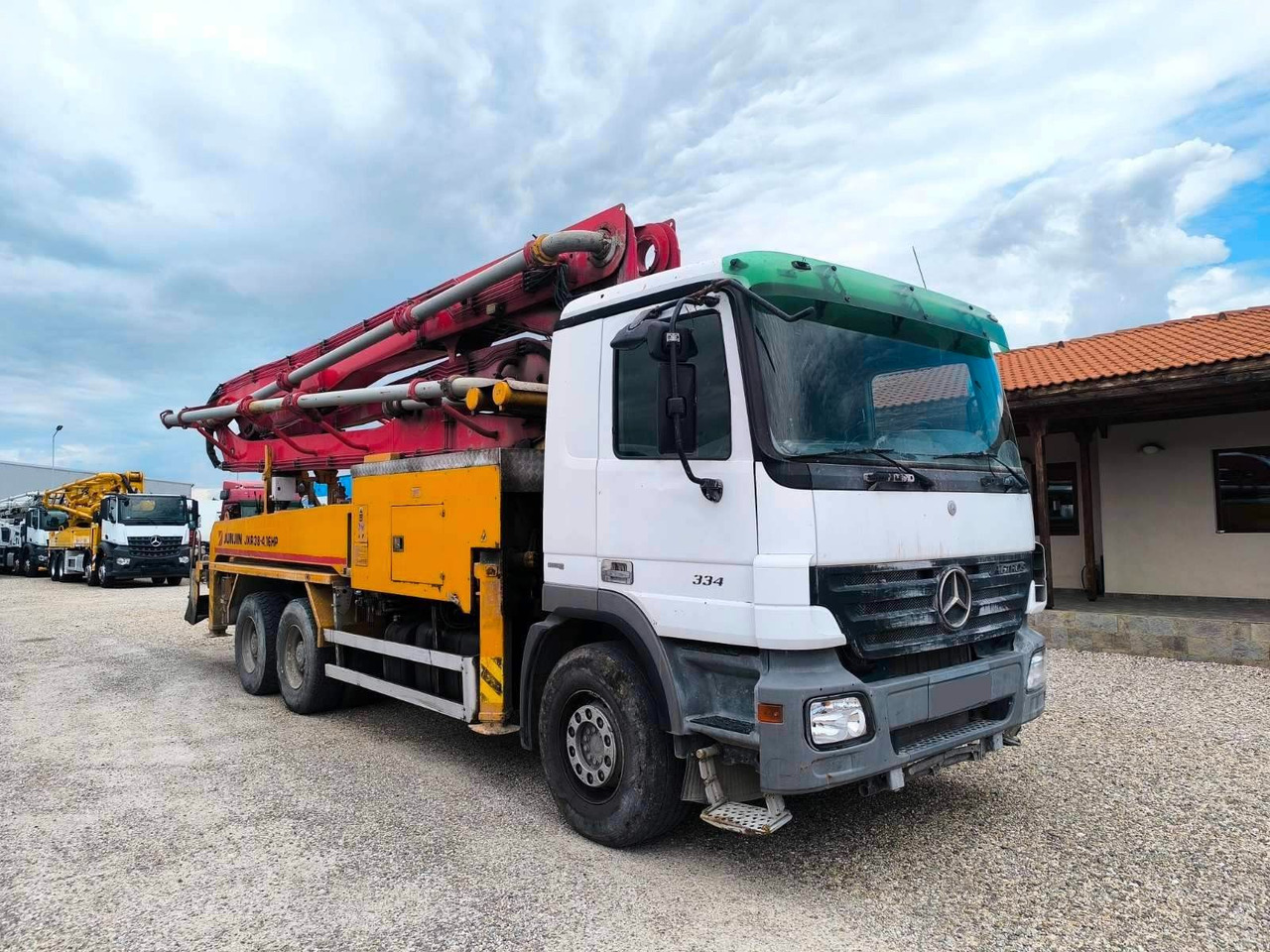 Mercedes-Benz ACTROS 3341 JUNJIN JXR 38-4 - Truk pompa beton: gambar 1 Mercedes-Benz ACTROS 3341 JUNJIN JXR 38-4 - Truk pompa beton: gambar 1