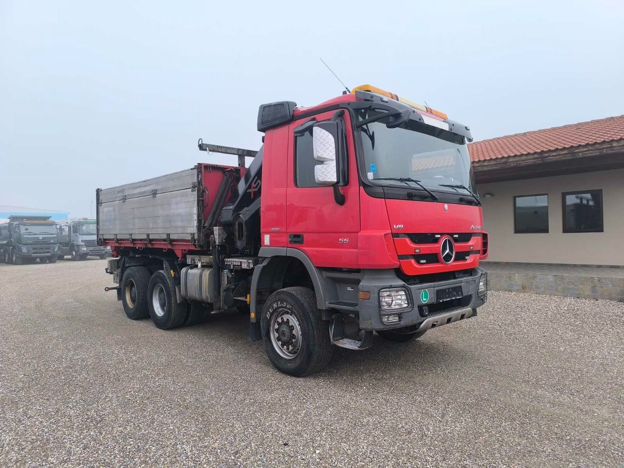 Mercedes-Benz ACTROS 3355 V8 6X6 HIAB 211 EP-5 HIPRO - Truk jungkit, Truk derek: gambar 1 Mercedes-Benz ACTROS 3355 V8 6X6 HIAB 211 EP-5 HIPRO - Truk jungkit, Truk derek: gambar 1