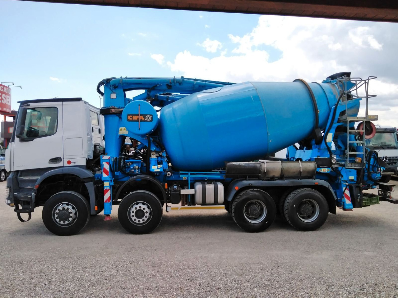 Mercedes-Benz AROCS 4140 CIFA MAGNUM MK28.4L 8X6 - Truk pompa beton: gambar 4 Mercedes-Benz AROCS 4140 CIFA MAGNUM MK28.4L 8X6 - Truk pompa beton: gambar 4
