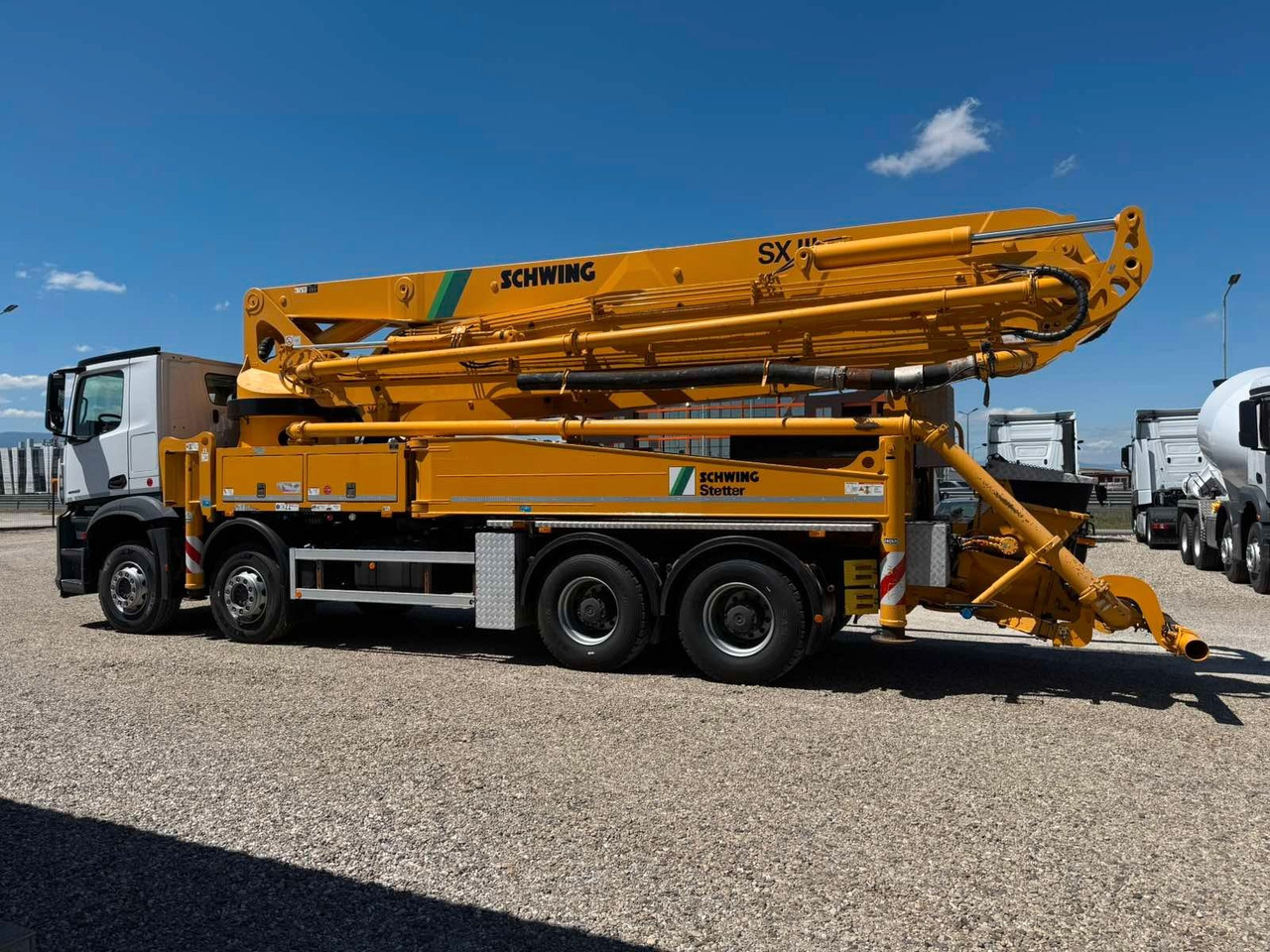 Mercedes-Benz AROCS 4442 SCHWING S43SX - Truk pompa beton: gambar 4 Mercedes-Benz AROCS 4442 SCHWING S43SX - Truk pompa beton: gambar 4