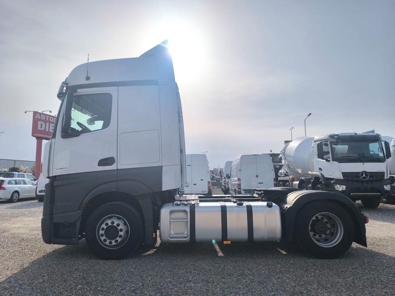 Mercedes-Benz Actros 1845 - Tractor head: gambar 4 Mercedes-Benz Actros 1845 - Tractor head: gambar 4
