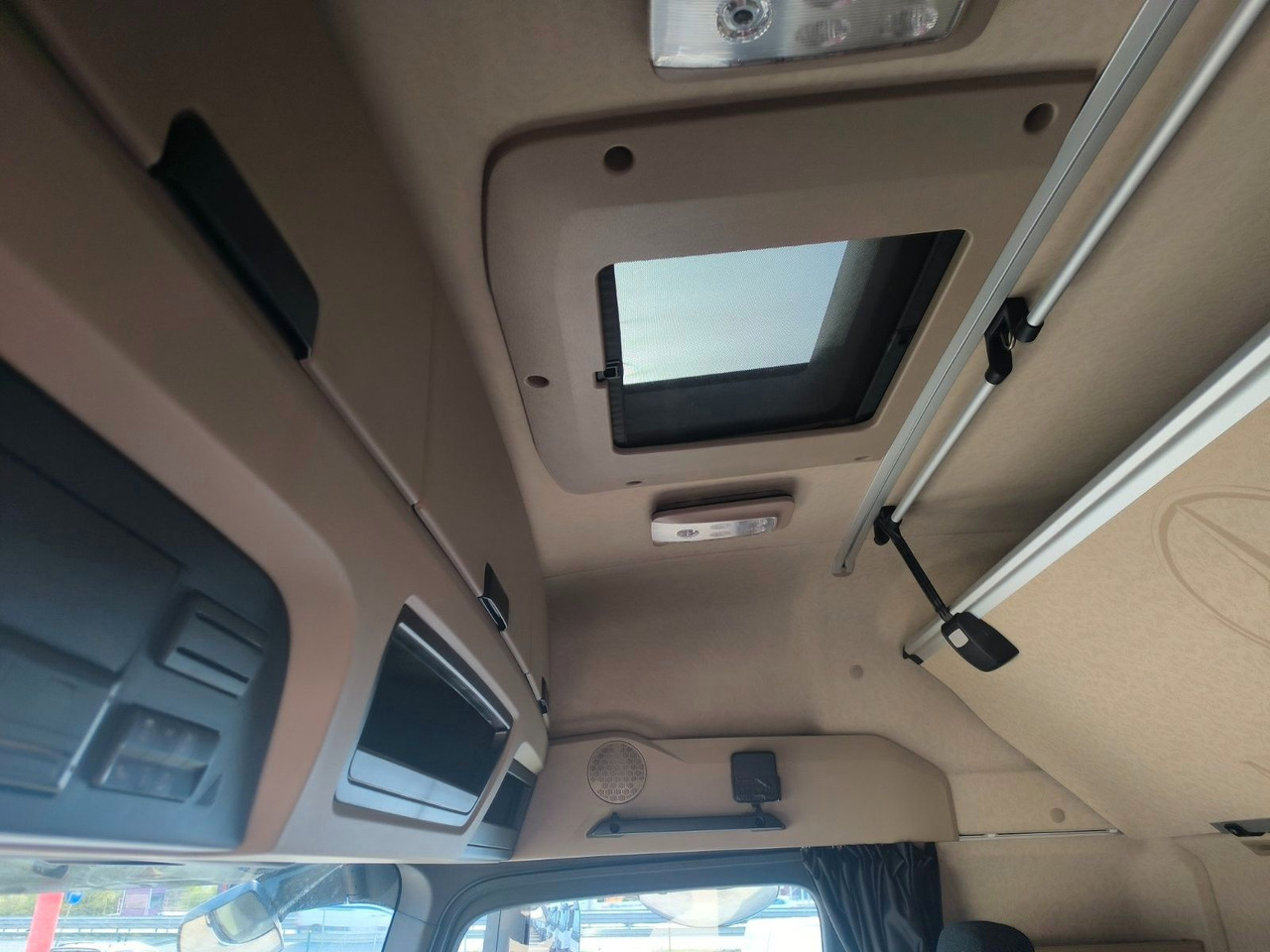 Tractor head Mercedes-Benz Actros 1845: gambar 11