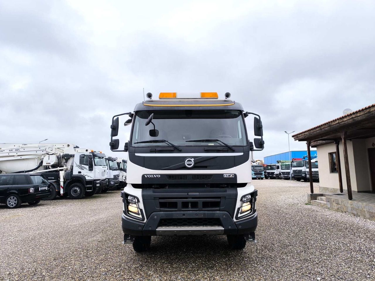 VOLVO FMX 450 STETTER 9M3 - Truk pengaduk beton: gambar 2 VOLVO FMX 450 STETTER 9M3 - Truk pengaduk beton: gambar 2