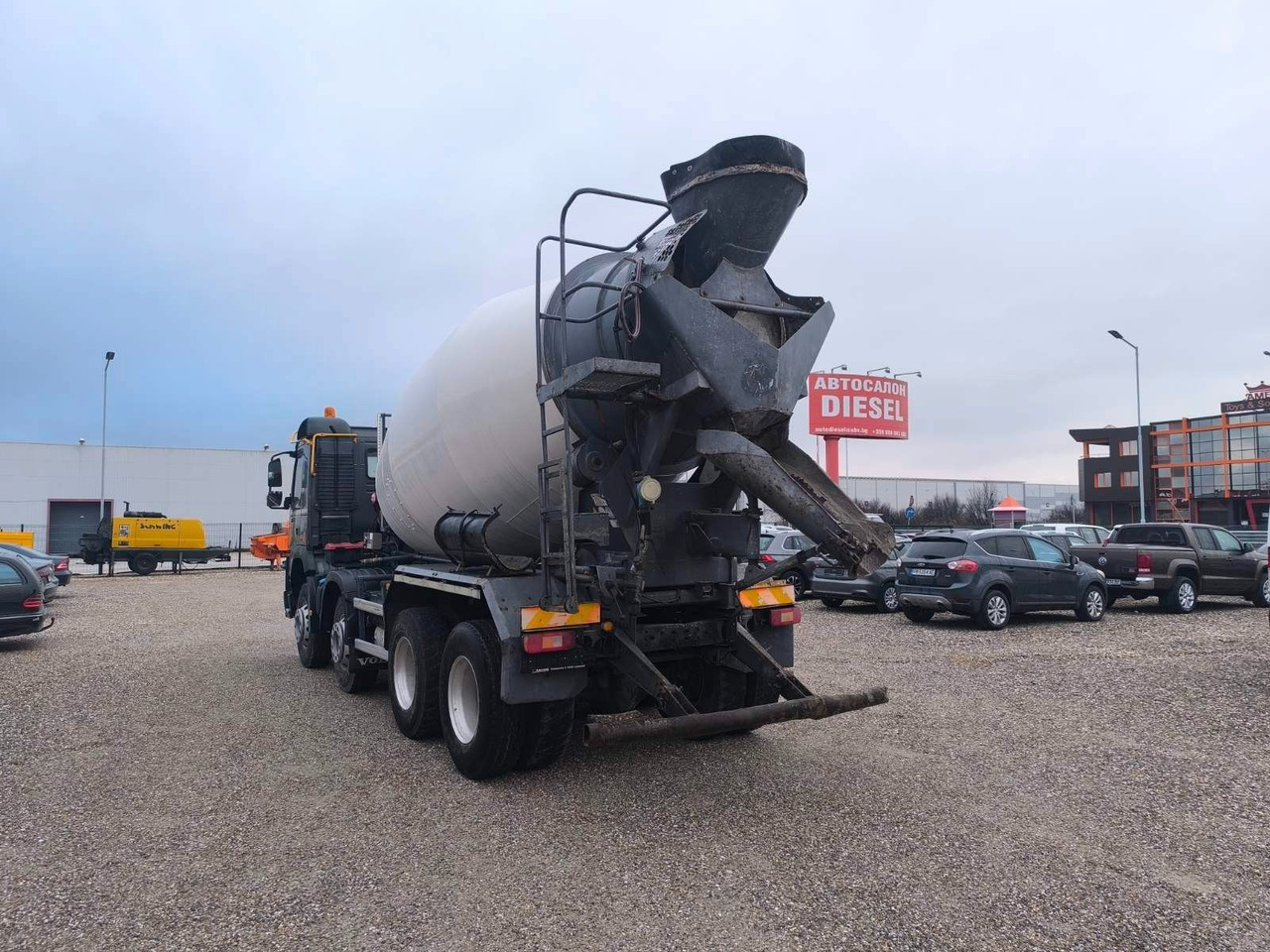 Volvo FMX 410 LIEBHERR 9M3 EURO6 - Truk pengaduk beton: gambar 5 Volvo FMX 410 LIEBHERR 9M3 EURO6 - Truk pengaduk beton: gambar 5