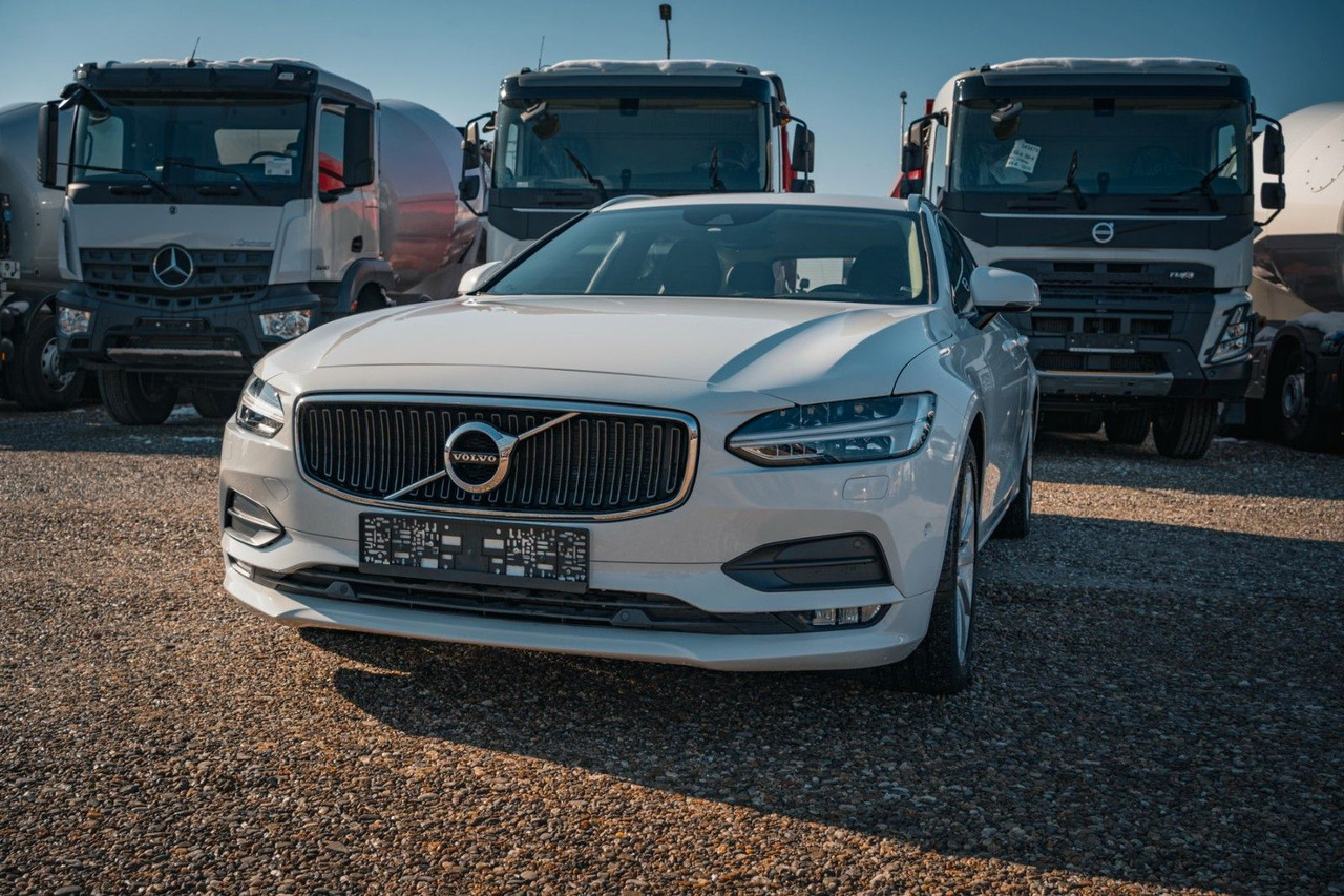 Volvo V90 D4 Momentum 2.0D - Station wagon: gambar 2 Volvo V90 D4 Momentum 2.0D - Station wagon: gambar 2