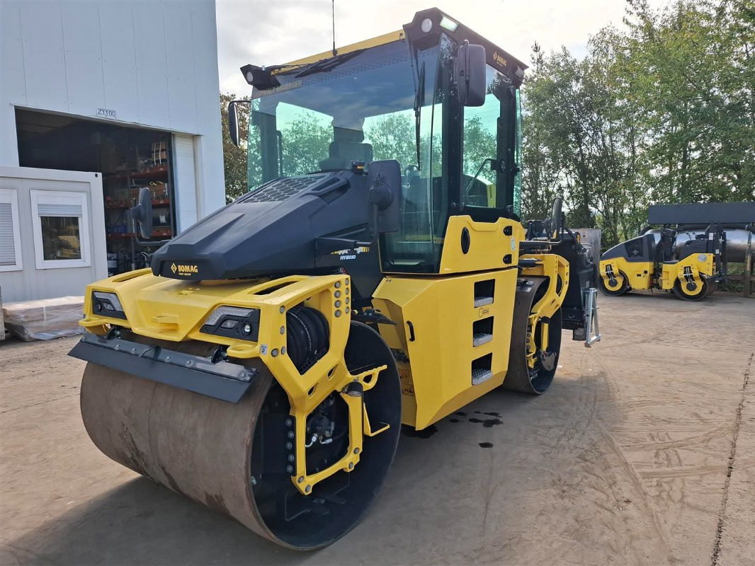 BOMAG DE BW 174 AP-5 AM Hybrid Stage V/Tier 4f - Roller jalan: gambar 1 BOMAG DE BW 174 AP-5 AM Hybrid Stage V/Tier 4f - Roller jalan: gambar 1