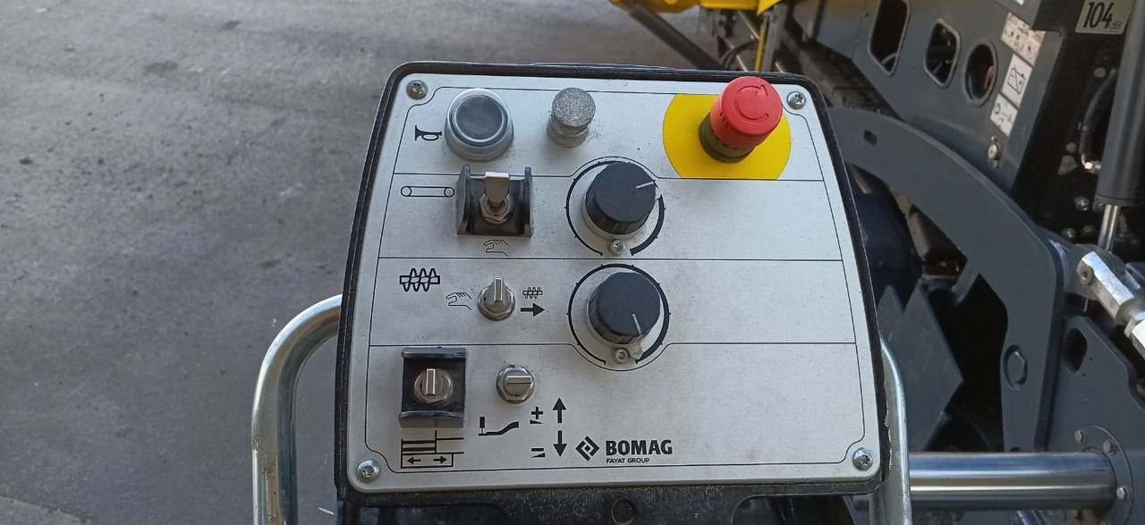 BOMAG IT BF 300 C-2 S340-2 TV Stage V/Tier 4f - Paver aspal: gambar 4 BOMAG IT BF 300 C-2 S340-2 TV Stage V/Tier 4f - Paver aspal: gambar 4