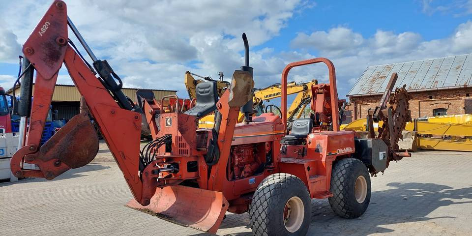 Koparka łańcuchowa pługoukładacz Ditch Witch 8020 Combo - Mesin penggali parit: gambar 3 Koparka łańcuchowa pługoukładacz Ditch Witch 8020 Combo - Mesin penggali parit: gambar 3