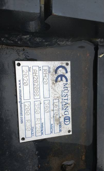 Nowa szczęka krusząca Mustang RH20 obrotowa do koparki 18-30 - Gunting pembongkaran untuk Peralatan konstruksi: gambar 4 Nowa szczęka krusząca Mustang RH20 obrotowa do koparki 18-30 - Gunting pembongkaran untuk Peralatan konstruksi: gambar 4