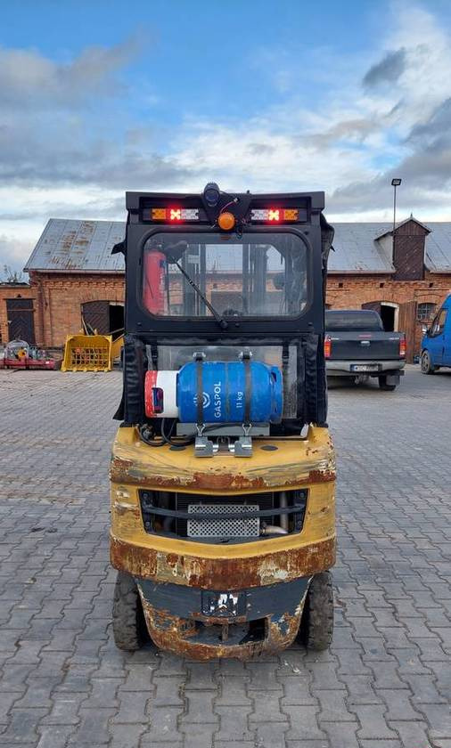 Wózek widłowy Caterpillar GP15N 1,5t pozycjoner, przesuw CAT - Forklift LPG: gambar 3 Wózek widłowy Caterpillar GP15N 1,5t pozycjoner, przesuw CAT - Forklift LPG: gambar 3