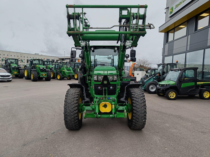 John Deere 6115 RC - Traktor: gambar 2 John Deere 6115 RC - Traktor: gambar 2