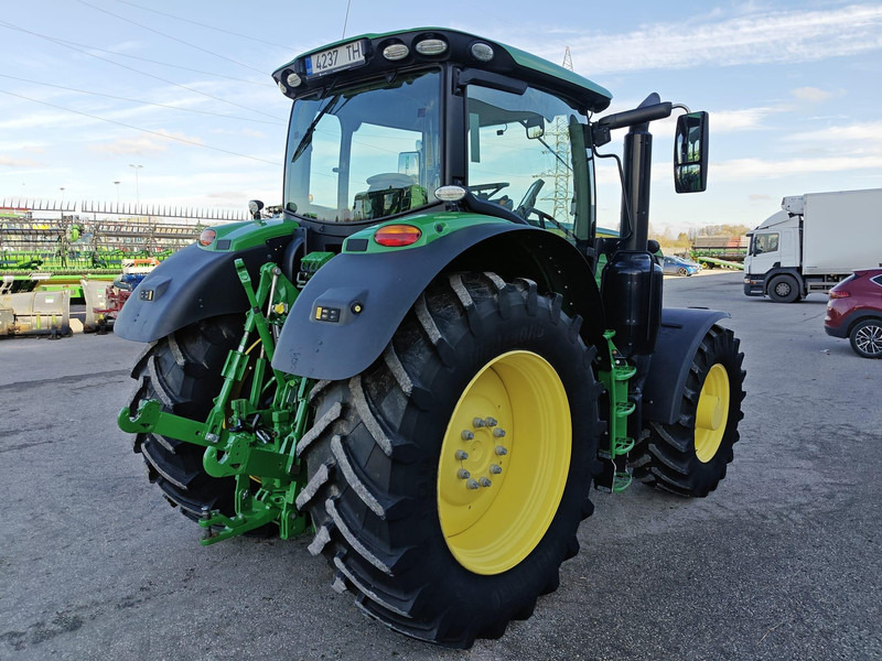 John Deere 6215R Autopowr - Traktor: gambar 3 John Deere 6215R Autopowr - Traktor: gambar 3